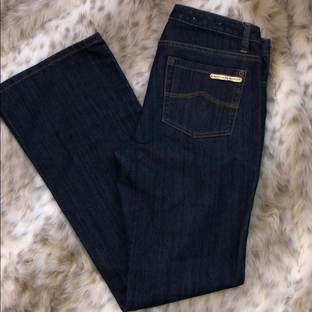 👖✨ Michael Kors Dark Wash Flare Jeans - Size 8, Like-New Elegance!